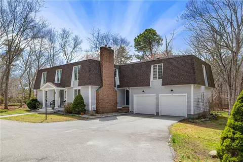 4 Intrepid Ln, Jamestown, RI 02835