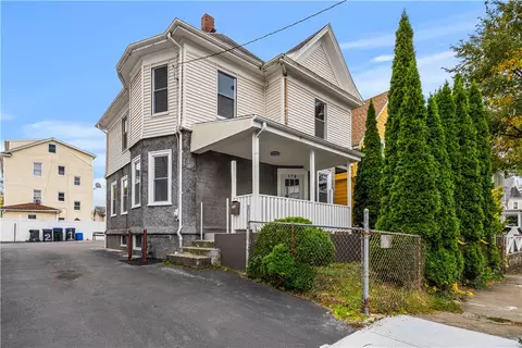 176 Reynolds Ave, Providence, RI 02905
