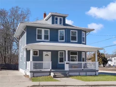 2037 Cranston St, Cranston, RI 02920