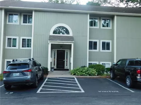 400 New River Rd #408, Manville, RI 02838