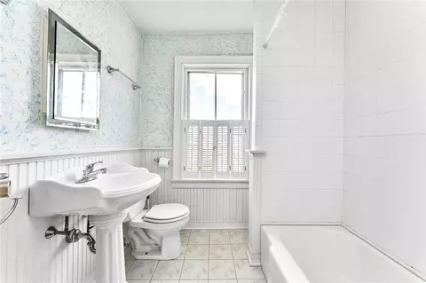 Bath - 38 School St, Westerly, RI 02891 photo 1 of 1