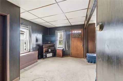 Living - 48 Read St, Riverside, RI 02915 photo 3 of 3