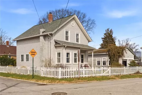 Exterior - 48 Read St, Riverside, RI 02915 photo 6 of 7