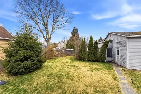 Exterior - 48 Read St, Riverside, RI 02915 photo 3 of 7