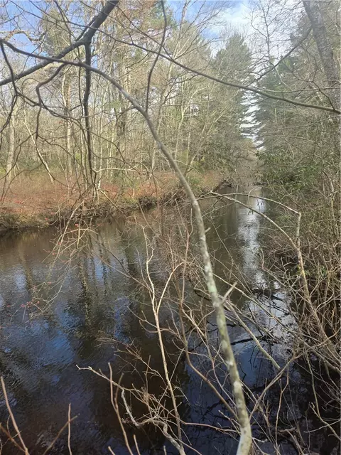 0 Alton Braford Rd, Hopkinton, RI 02833