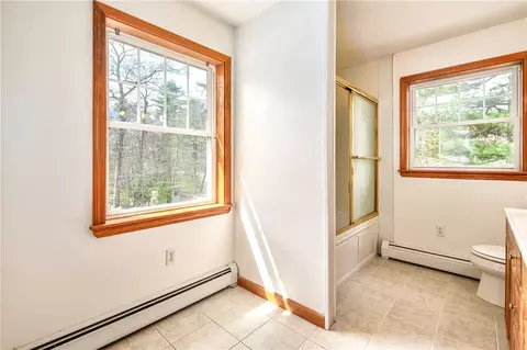 Bath - 542 Spring St, Exeter, RI 02822 photo 4 of 5