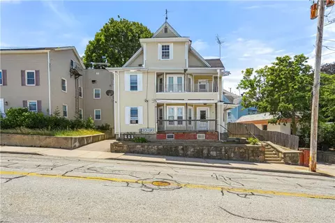 177 Logee St, Woonsocket, RI 02895