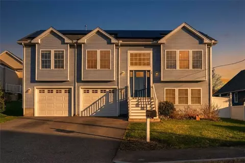 29 Calumet Ave, Johnston, RI 02919