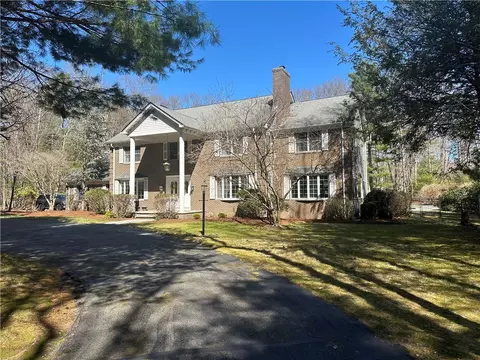 150 Woodbridge Dr, East Greenwich, RI 02818