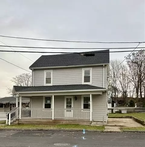 2 Fairmount Ave, Johnston, RI 02919