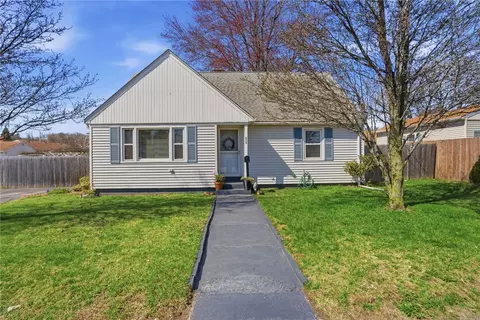 514 Killingly St, Johnston, RI 02919