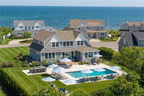 1048 Ocean Rd, Narragansett, RI 02882