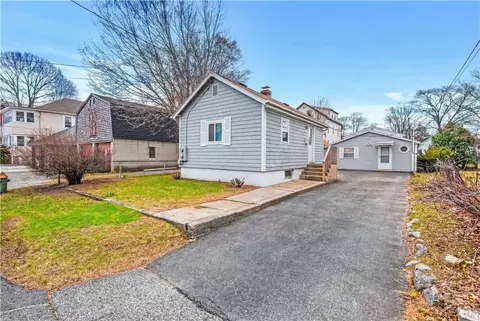 34 Steere Ave, North Providence, RI 02911