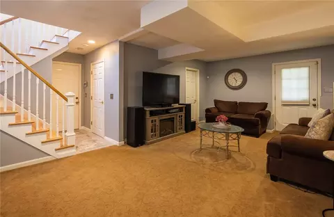 Living - 367 Commonwealth Ave, Warwick, RI 02886 photo 6 of 8