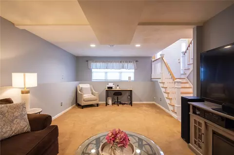 Living - 367 Commonwealth Ave, Warwick, RI 02886 photo 8 of 8