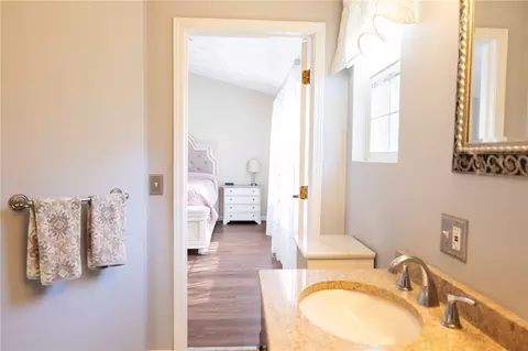 Bath - 367 Commonwealth Ave, Warwick, RI 02886 photo 2 of 3