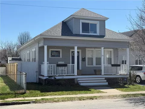 83 Packard St, Cranston, RI 02910