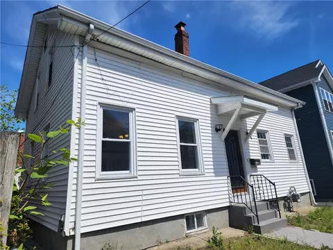 20 Vanderwater St, Providence, RI 02908