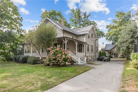 39 Powel Ave #2, Newport, RI 02840