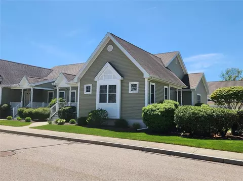 500 Mendon Rd #216, Cumberland, RI 02864