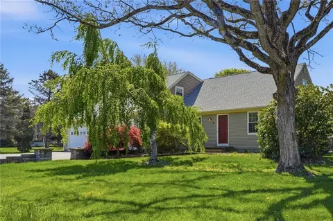 26 Ridgeside Ln, Tiverton, RI 02878