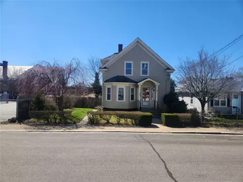 164 Morris Ave, Pawtucket, RI 02860