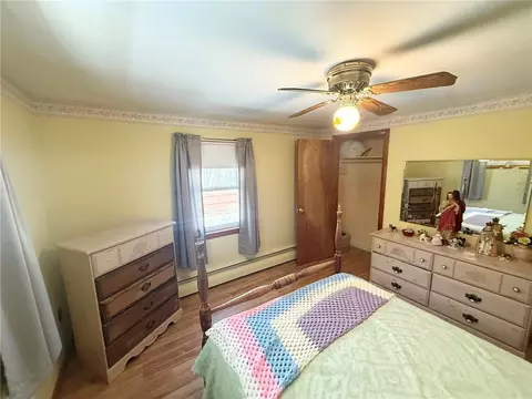 Bedroom - 366 Aylsworth Ave, Woonsocket, RI 02895 photo 2 of 4