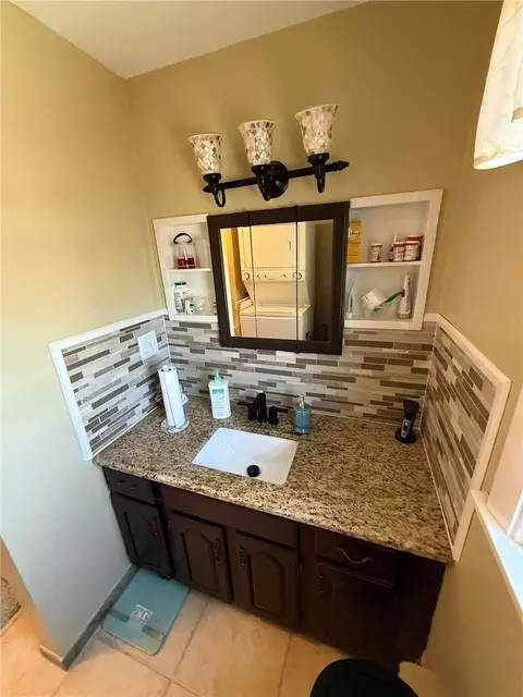 Bath - 366 Aylsworth Ave, Woonsocket, RI 02895 photo 4 of 4