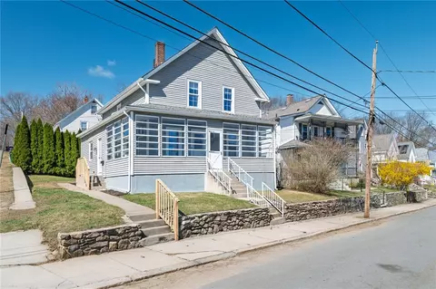 708 3rd Ave, Woonsocket, RI 02895