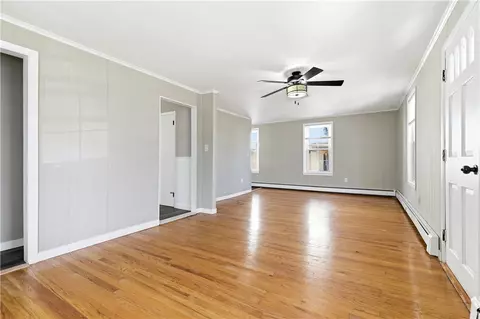 Living - 708 3rd Ave, Woonsocket, RI 02895 photo 4 of 6