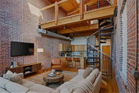 407 Pine St #303, Providence, RI 02903