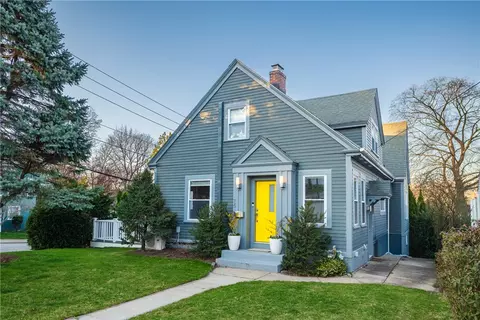 76 Blaisdell Ave, Pawtucket, RI 02860