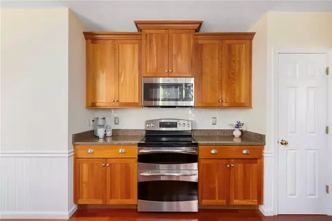 283 Castle Rocks Rd, Warwick, RI 02886 photo 13
