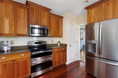 283 Castle Rocks Rd, Warwick, RI 02886 photo 14