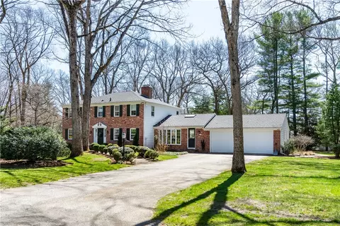 136 Laurel Hill Rd, East Greenwich, RI 02818