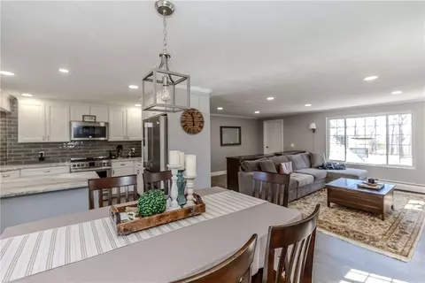 Dining - 34 Eagle Run #C, East Greenwich, RI 02818 photo 1 of 4