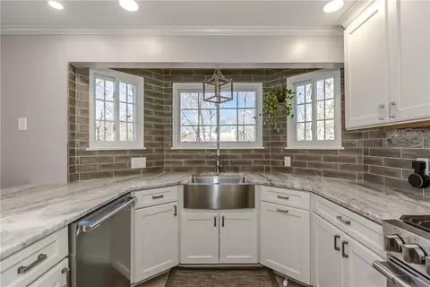 Kitchen - 34 Eagle Run #C, East Greenwich, RI 02818 photo 3 of 4