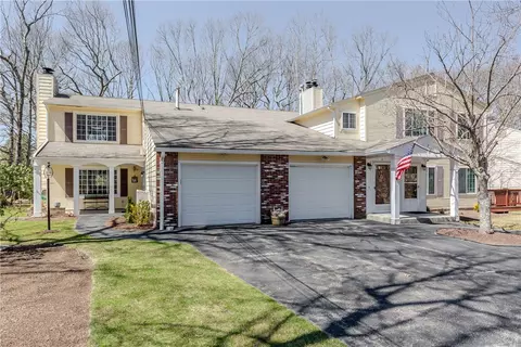 34 Eagle Run #C, East Greenwich, RI 02818