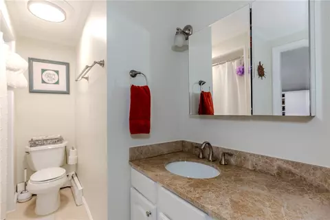Bath - 34 Eagle Run #C, East Greenwich, RI 02818 photo 3 of 3