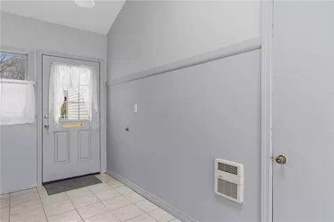 Entry Way - 31 Flora Ave, Woonsocket, RI 02895 photo 4 of 4