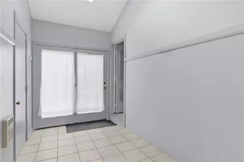 Entry Way - 31 Flora Ave, Woonsocket, RI 02895 photo 3 of 4