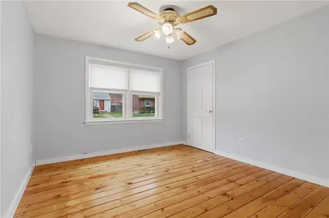 Bedroom - 31 Flora Ave, Woonsocket, RI 02895 photo 2 of 4