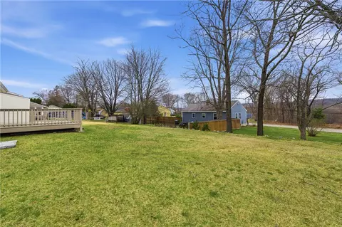 Exterior - 31 Flora Ave, Woonsocket, RI 02895 photo 10 of 11