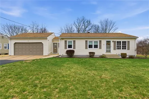 31 Flora Ave, Woonsocket, RI 02895