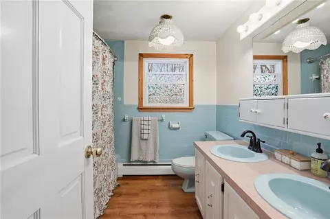Bath - 25 Daniel Dr, Coventry, RI 02816 photo 1 of 2