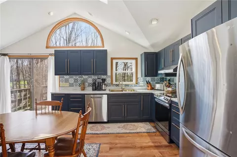 Kitchen - 25 Daniel Dr, Coventry, RI 02816 photo 4 of 6