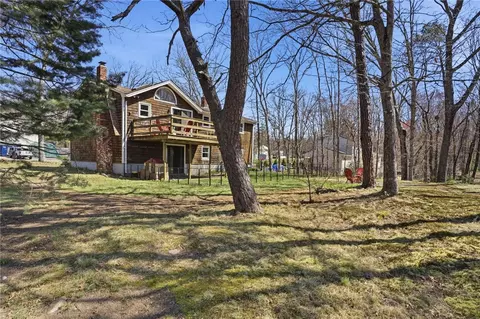 Exterior - 25 Daniel Dr, Coventry, RI 02816 photo 6 of 8
