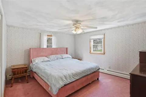 Bedroom - 25 Daniel Dr, Coventry, RI 02816 photo 3 of 5