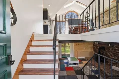Entry Way - 25 Daniel Dr, Coventry, RI 02816 photo 1 of 3