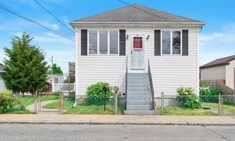 25 Martello St, East Providence, RI 02914
